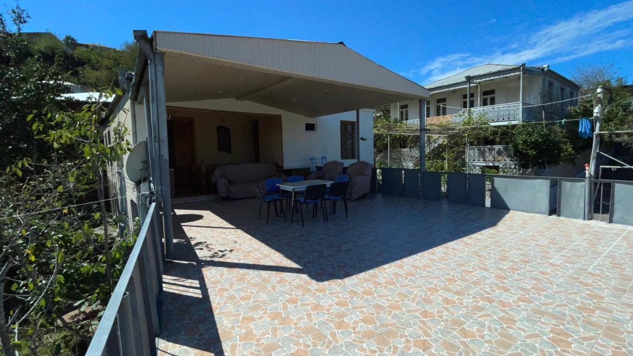 Belas House With Terrace Кутаїсі Екстер'єр фото