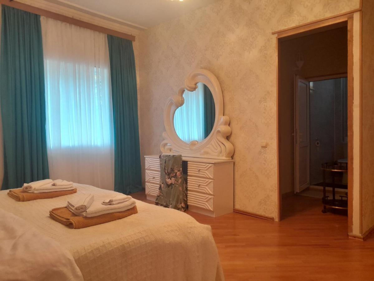 Belas House With Terrace Кутаїсі Екстер'єр фото