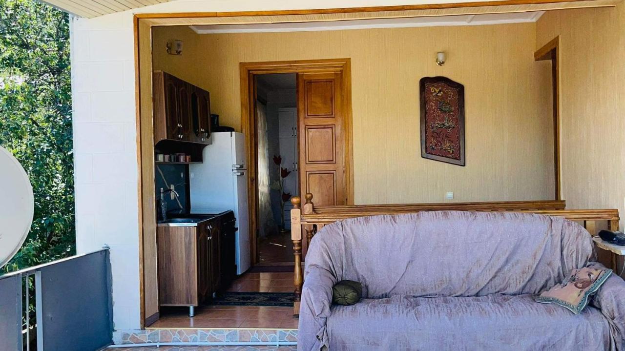 Belas House With Terrace Кутаїсі Номер фото