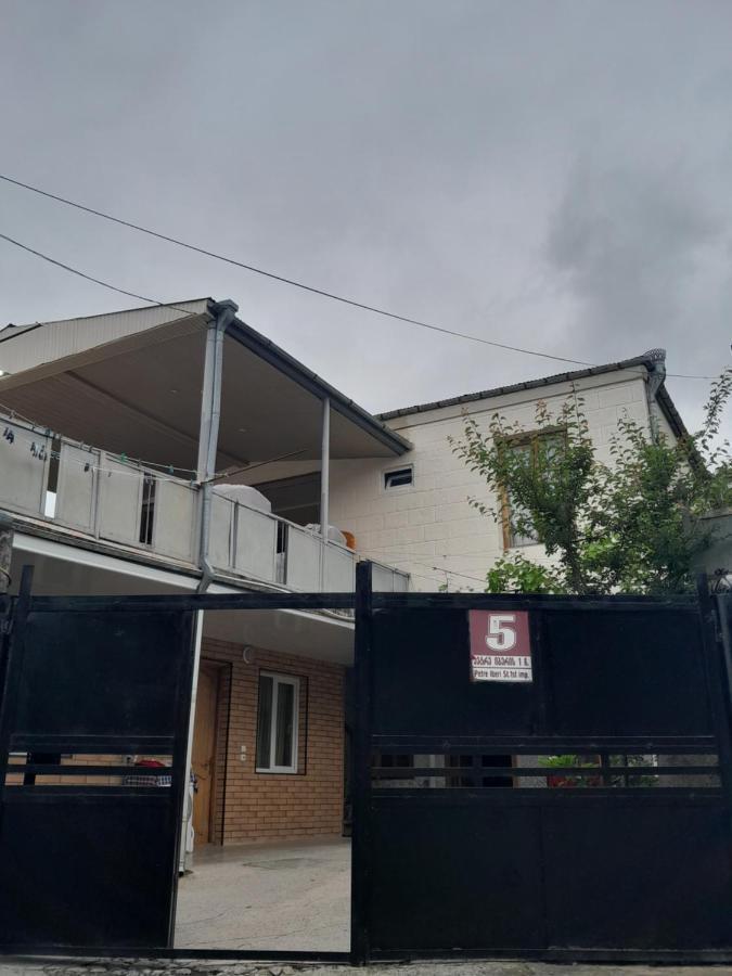 Belas House With Terrace Кутаїсі Екстер'єр фото
